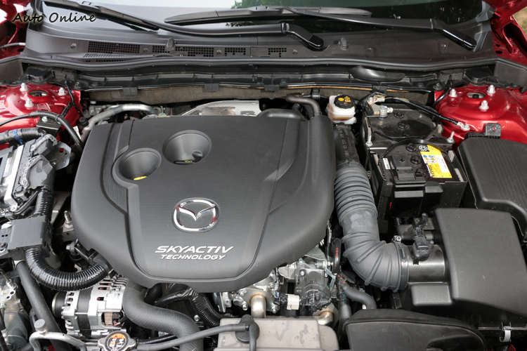 Mazda在柴油技術這塊導入SKYACTIV-D技術，技術層面透過引擎內部修改，將柴油引擎劣勢轉為優勢。