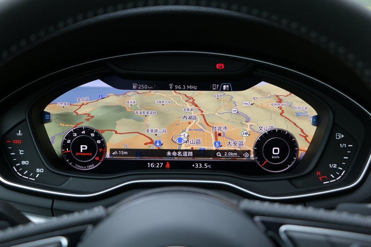Audi全數位虛擬座艙的12.3吋顯示幕，是這一代A4駕駛介面最具特色的進化。