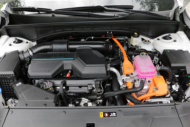 這具動力的運轉品質相當不錯,豪華質感的呈現的確具有一流水準。