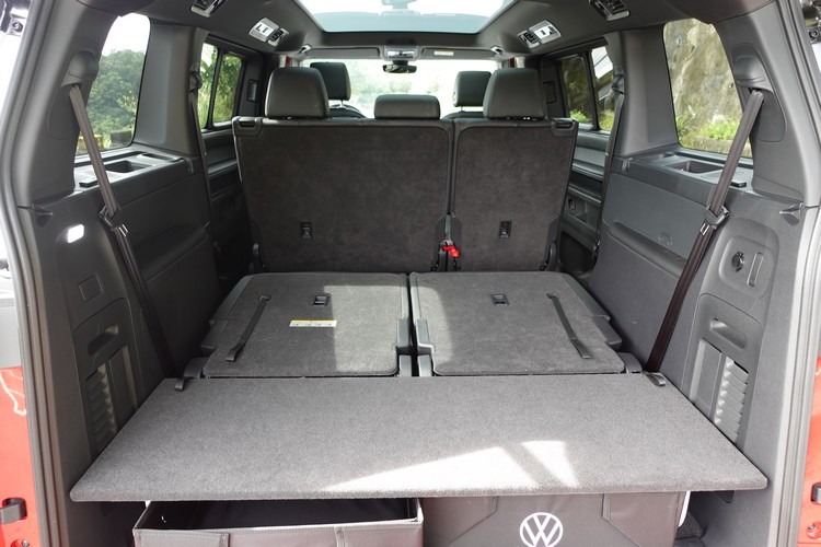 寬敞的載人和載物機能,無論休閒、商務都很稱職。