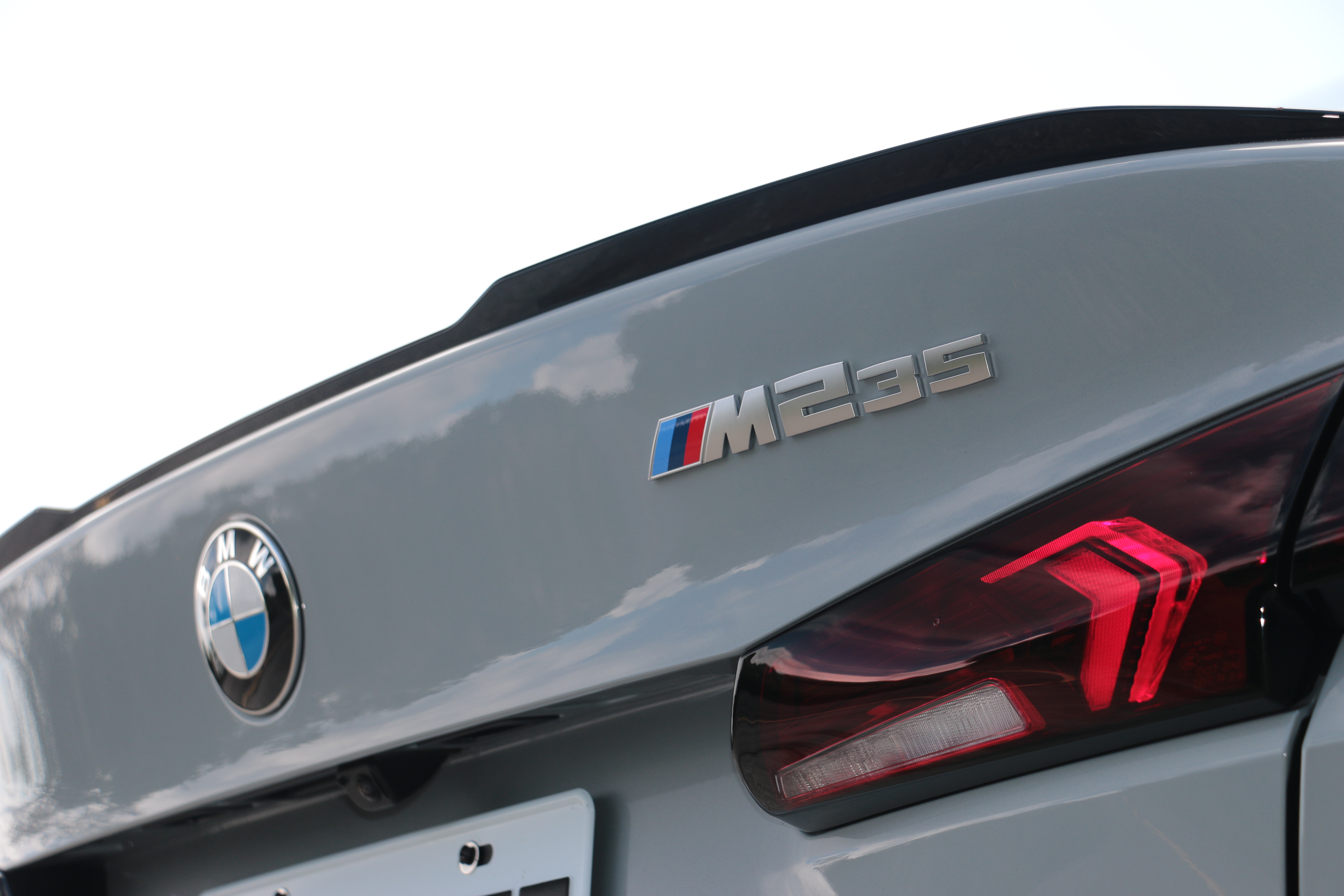 它不是要讓你想起過去的 BMW，而是要讓你期待明天的駕駛旅程。