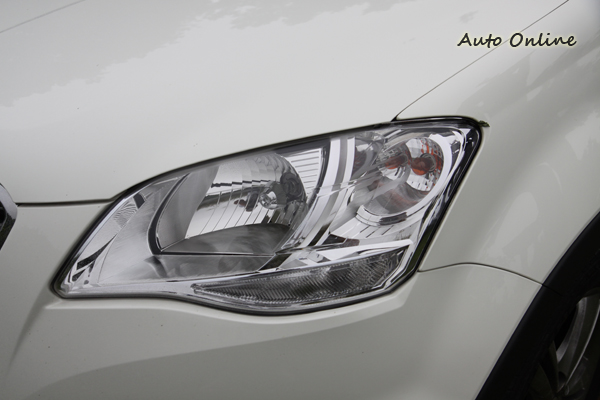 過去車型參考的範本是Jeep車系,因此過去Korando都是圓燈造型,現在則是這模樣。