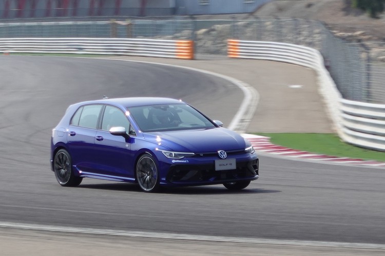 稍有經驗的駕駛來說,應該輕易就能從中獲得極大樂趣。