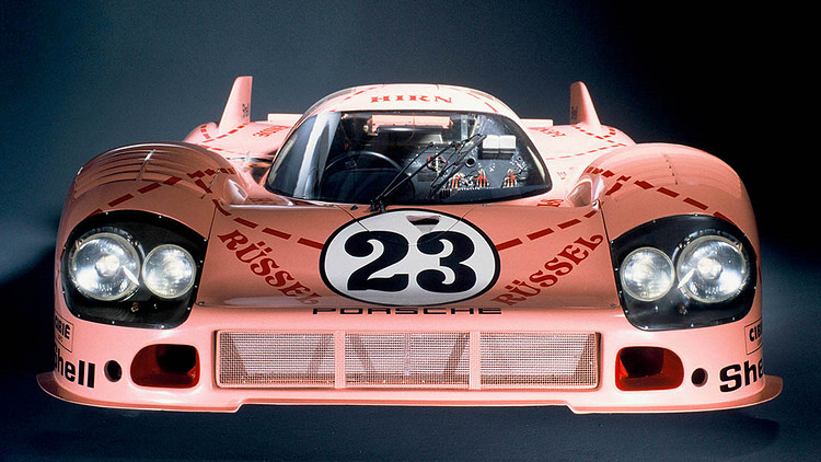 保時捷設計師 Anatole Lapine 決定為這款1971年利曼賽車917/20採用粉紅色的車身顏色，並根據屠夫式的剪裁為每個車身部位貼上標籤，後來為它贏得「粉紅豬」、「松露獵人」的稱號。