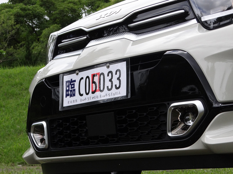Picanto Latte Edition提供兩種專屬車色,車身外觀則配置GT-Line風格套件。