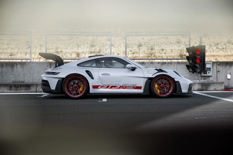 Porsche 911 GT3 RS台灣發表，525PS動力輸出要價1,200萬