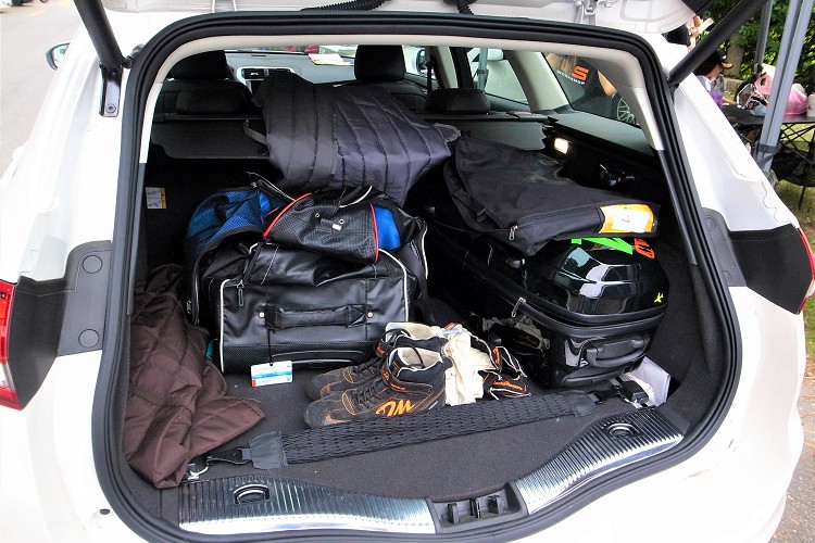 旅行車標榜的載物空間，Mondeo Wagon提供500-1605公升的行李廂容積，比一些跨界SUV更大。