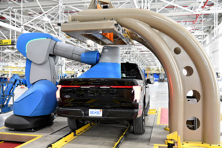 隨著電動車的需求快速增加，Ford已興建一座史上最大、最先進、最高效率的生產線預作準備。