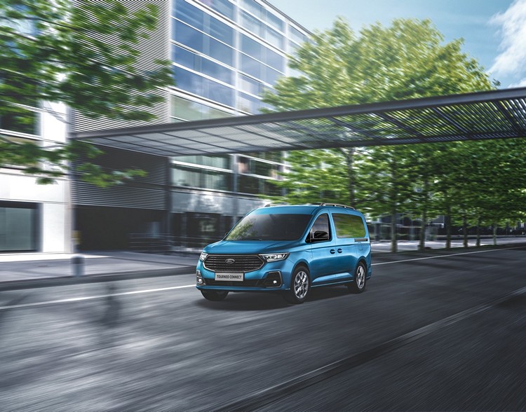 Ford Tourneo Connect旅玩家全車系享最高100萬0利率、5年原廠保固。