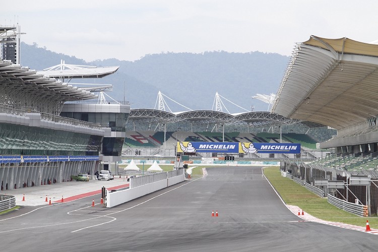 作為這次活動使用的雪邦國際賽道，屬於F1一級方程式的現役賽道，可以在上面開車令人興奮。