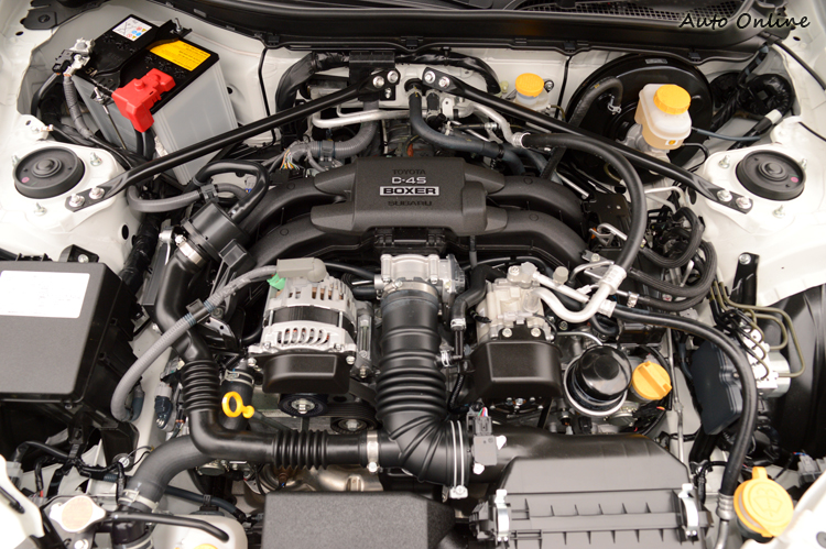 BRZ搭載一顆2.0L的四缸水平對臥自然進氣引擎(代號FA20) ,Toyota提供的D4S缸內直噴技術,最大馬力為200hp/7,000rpm,最大扭力20.9kgm/6,400~6,600rpm。