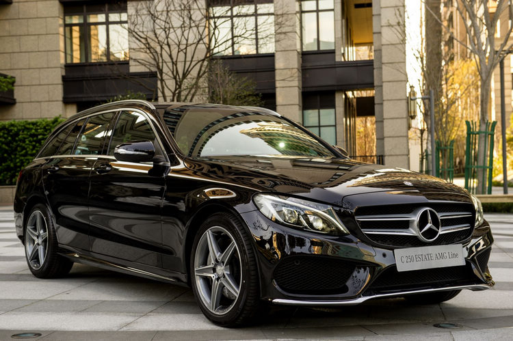 全新C 250 Estate AMG Line以出色運動風格呈現時尚路感的創新風貌。