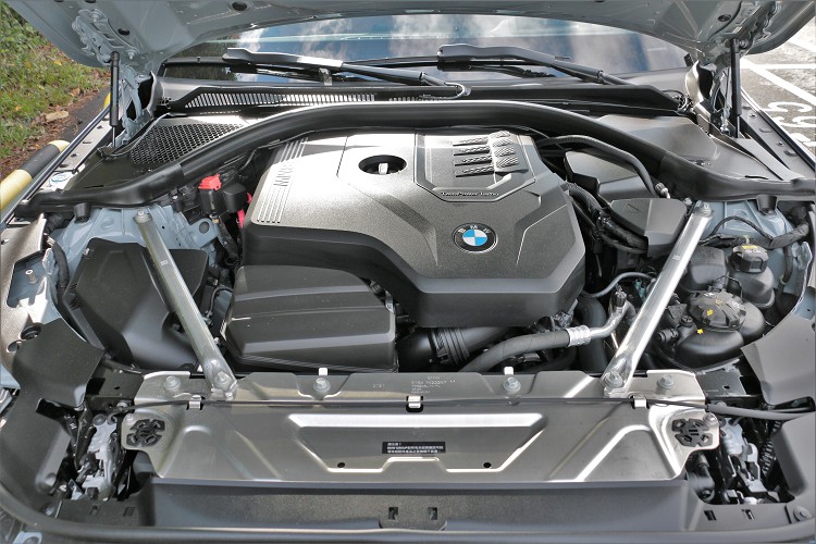 B48相同的引擎在430i M Sport Gran Coupé下修最大馬力245匹與40.8公斤米最大扭力。