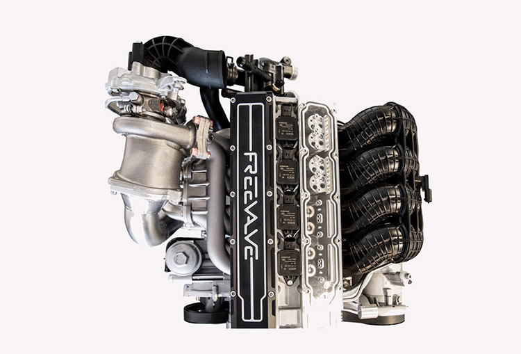 Freevalve系統的引擎在任何狀況下,進氣和排氣的時機都能獨立調整。系統會根據駕駛條件「決定」如何操作閥門,以得到性能最大化、油耗最小化或調整廢氣排放的性能。