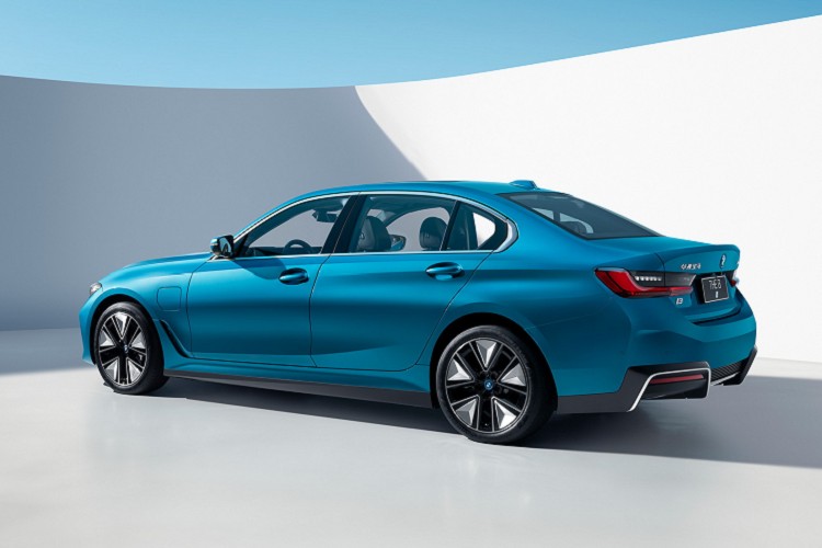 BMW 在�國推出地區限定版 i3 eDrive35L，最大續航力 526 公里