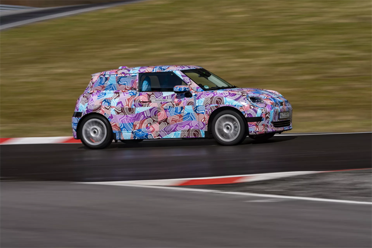 新世代 MINI Cooper SE 將推出，性能大提升至215 匹馬力、行駛里程達 300 公里以上