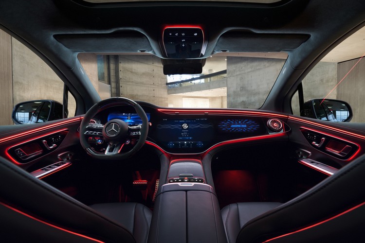 Mercedes-AMG 與 will.i.am 聯手 推出 MBUX SOUND DRIVE 以駕駛動態創作樂曲
